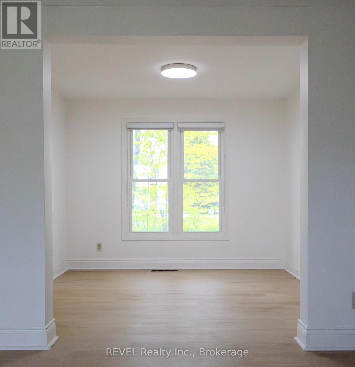 19 WOODINGTON CRESCENT - 10