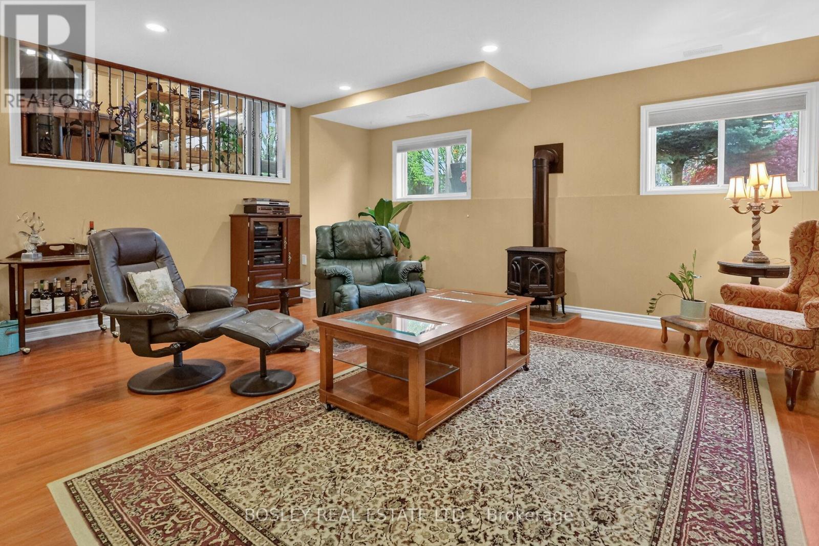 15 HOPE AVENUE - 19