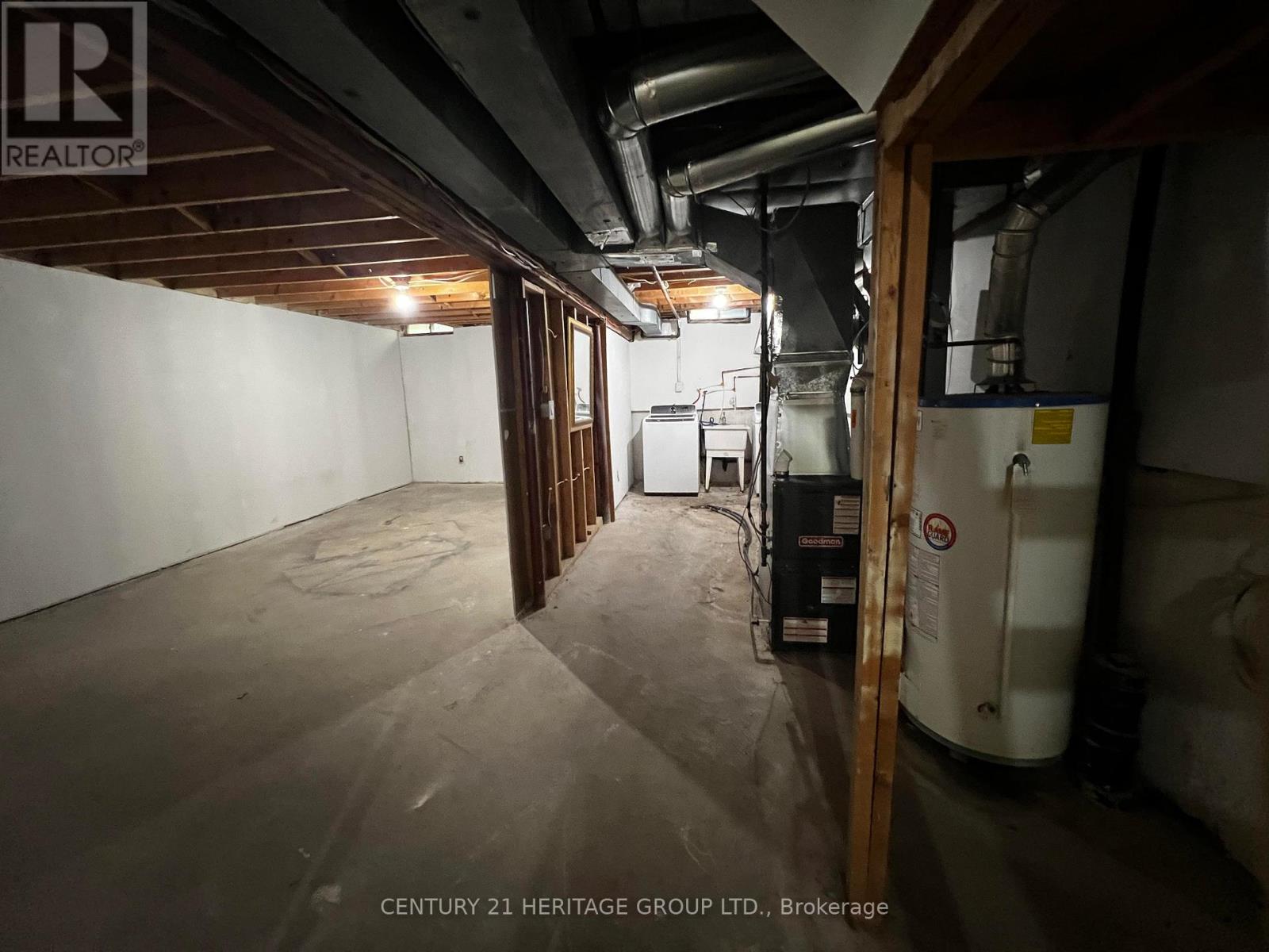 1133 TROWBRIDGE COURT - 23