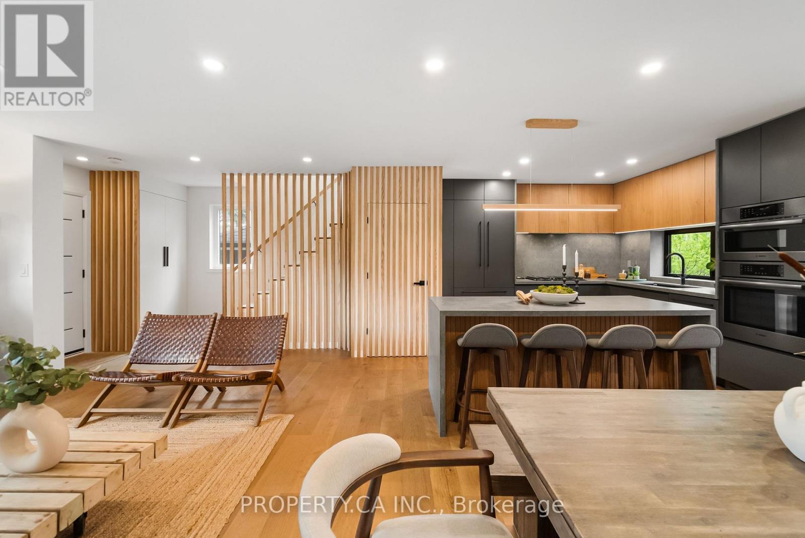 9 MAUGHAN CRESCENT - 10