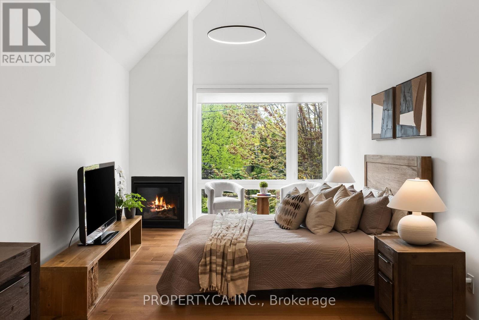 9 MAUGHAN CRESCENT - 30