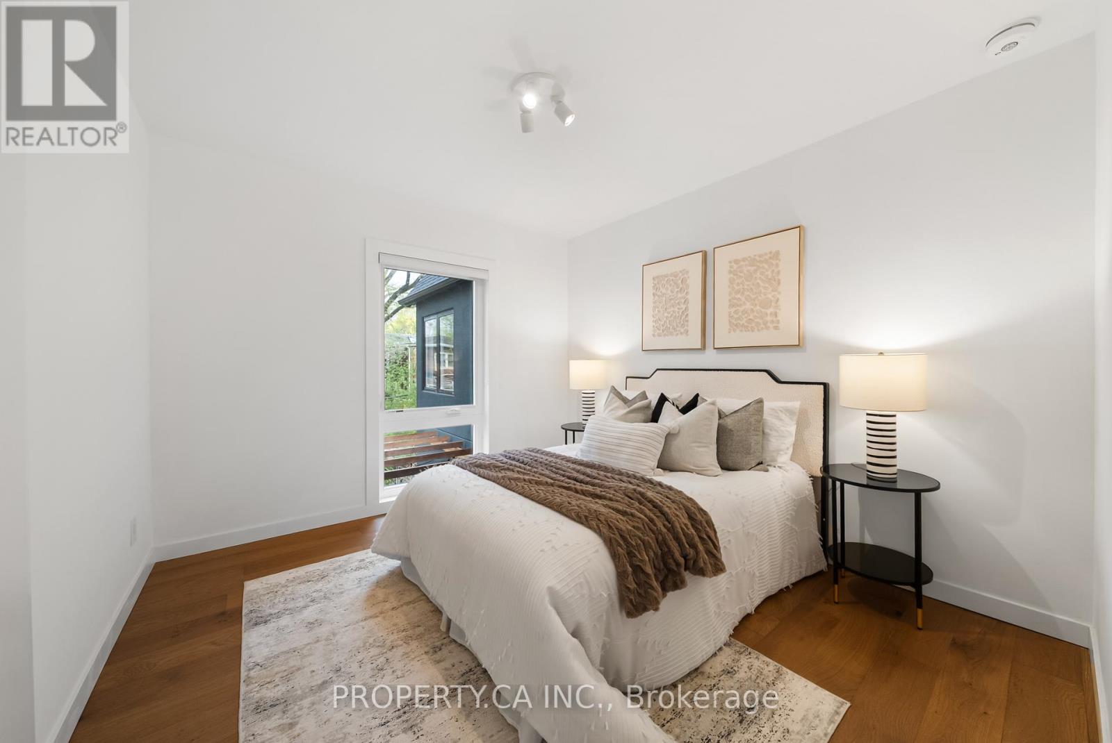 9 MAUGHAN CRESCENT - 36