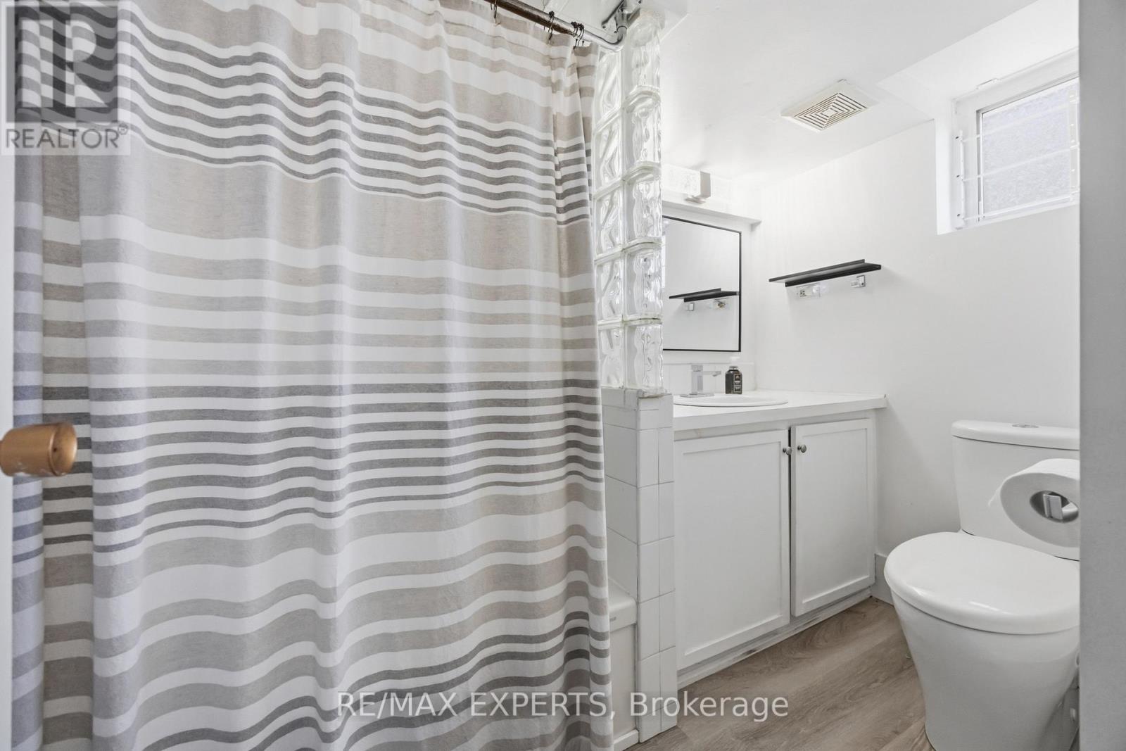 221 CLONMORE DRIVE - 22
