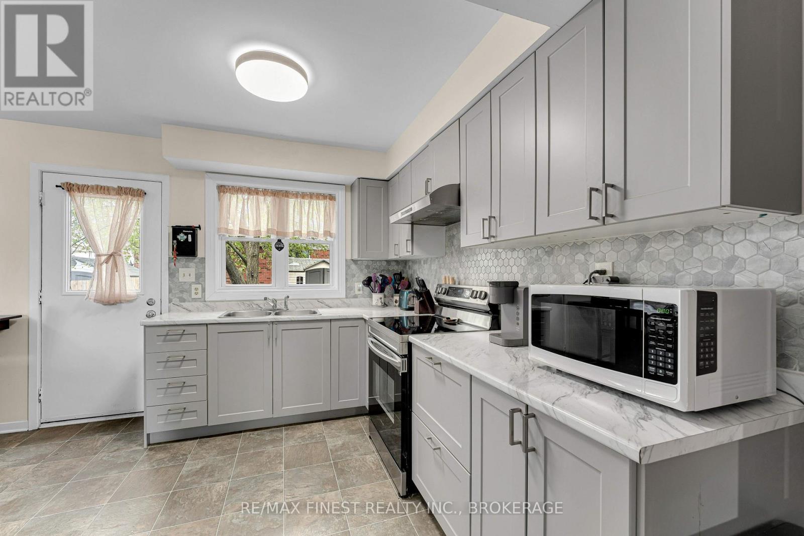 717 RIDLEY DRIVE - 9