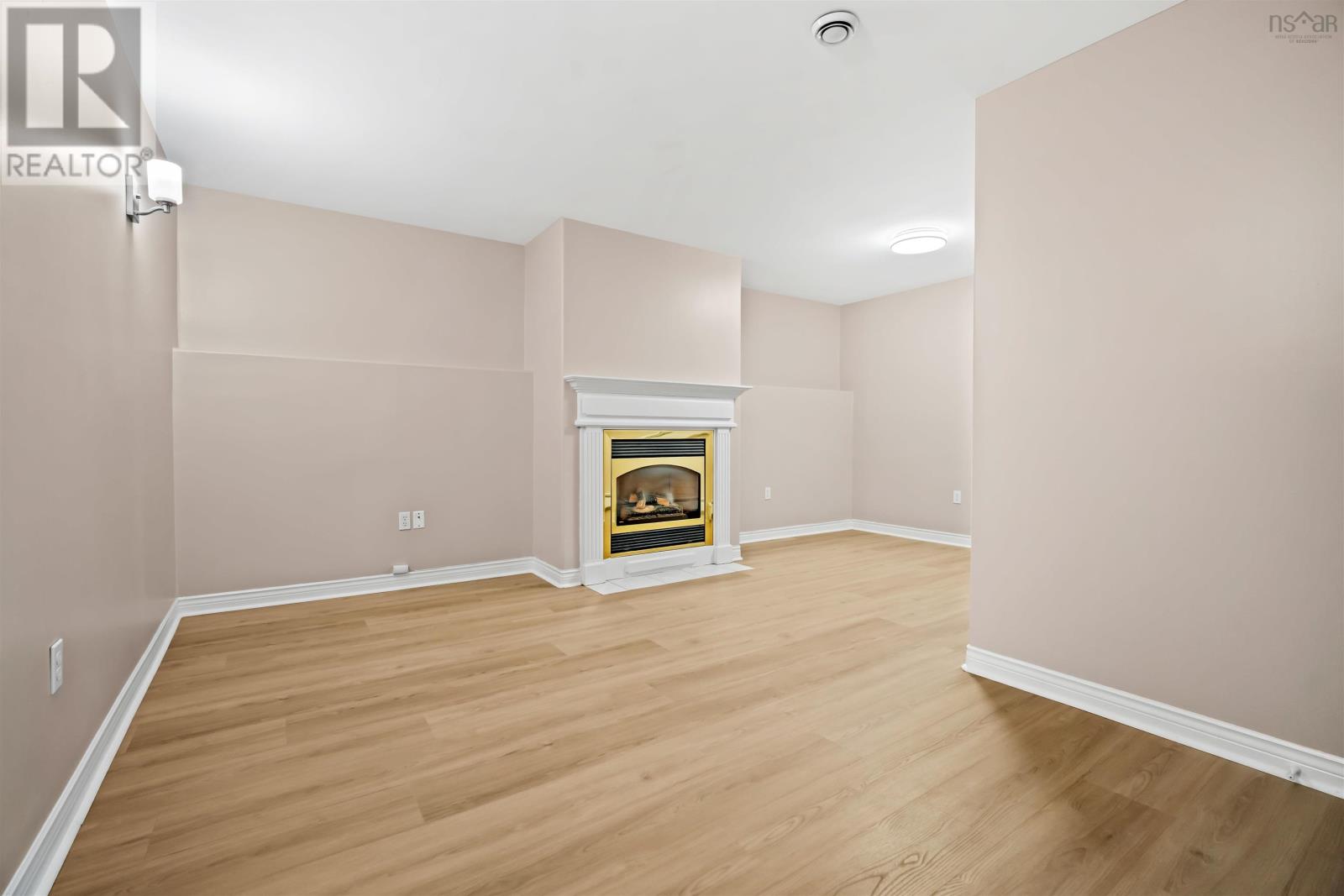 6 Binnacle Court - 28