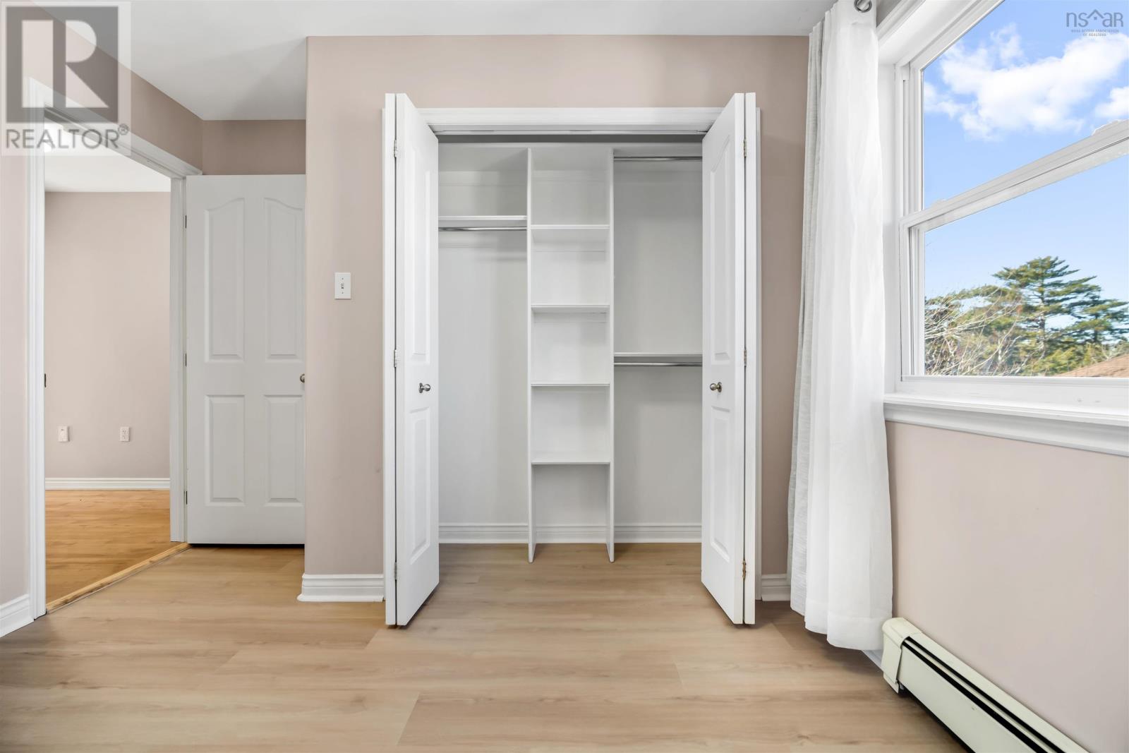 6 Binnacle Court - 25