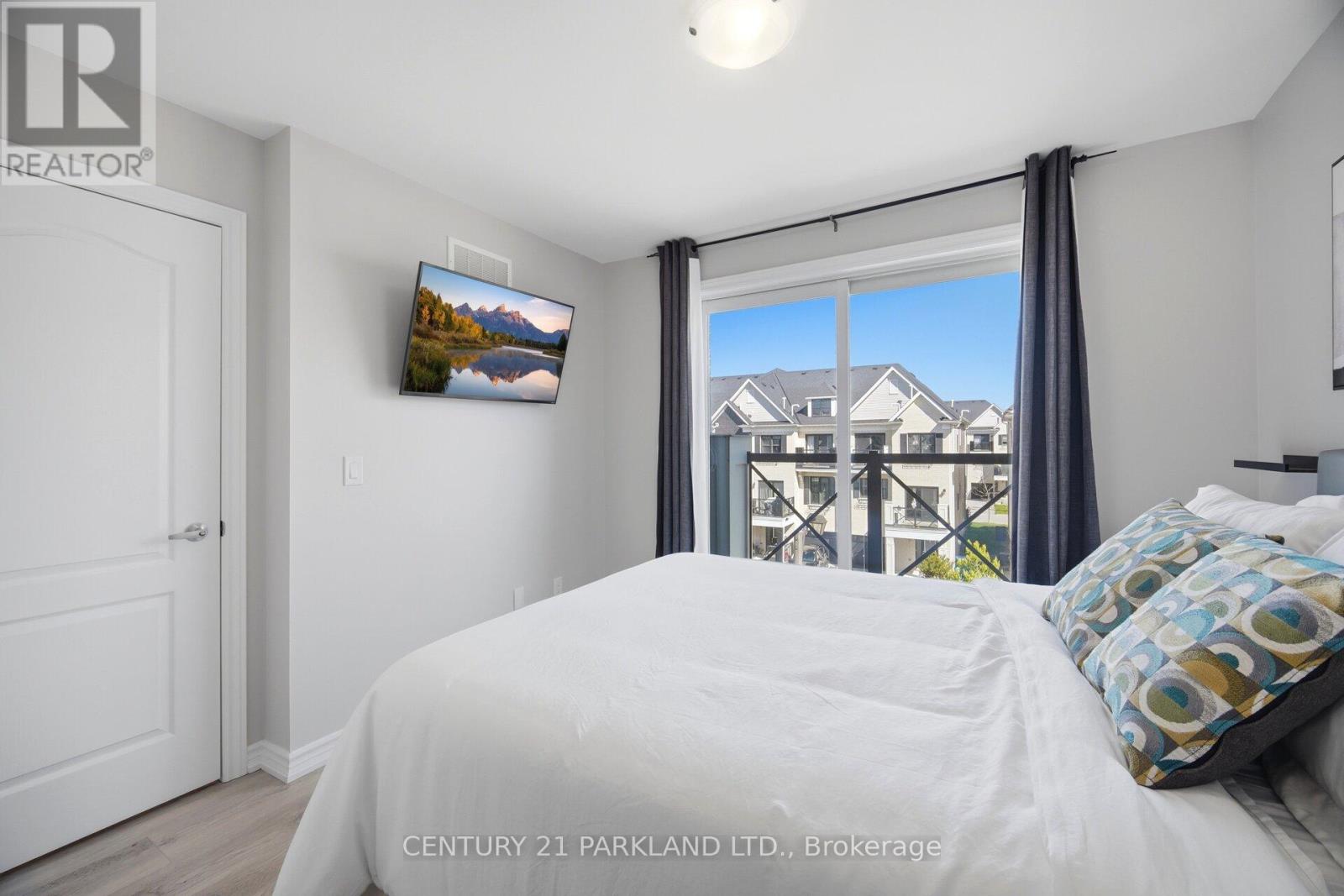18 WIMSHAW LANE - 22