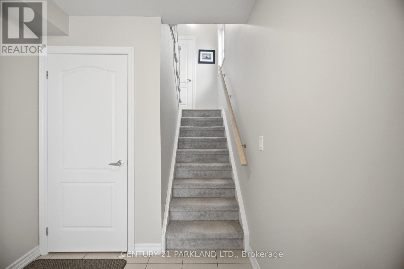 18 WIMSHAW LANE - 31