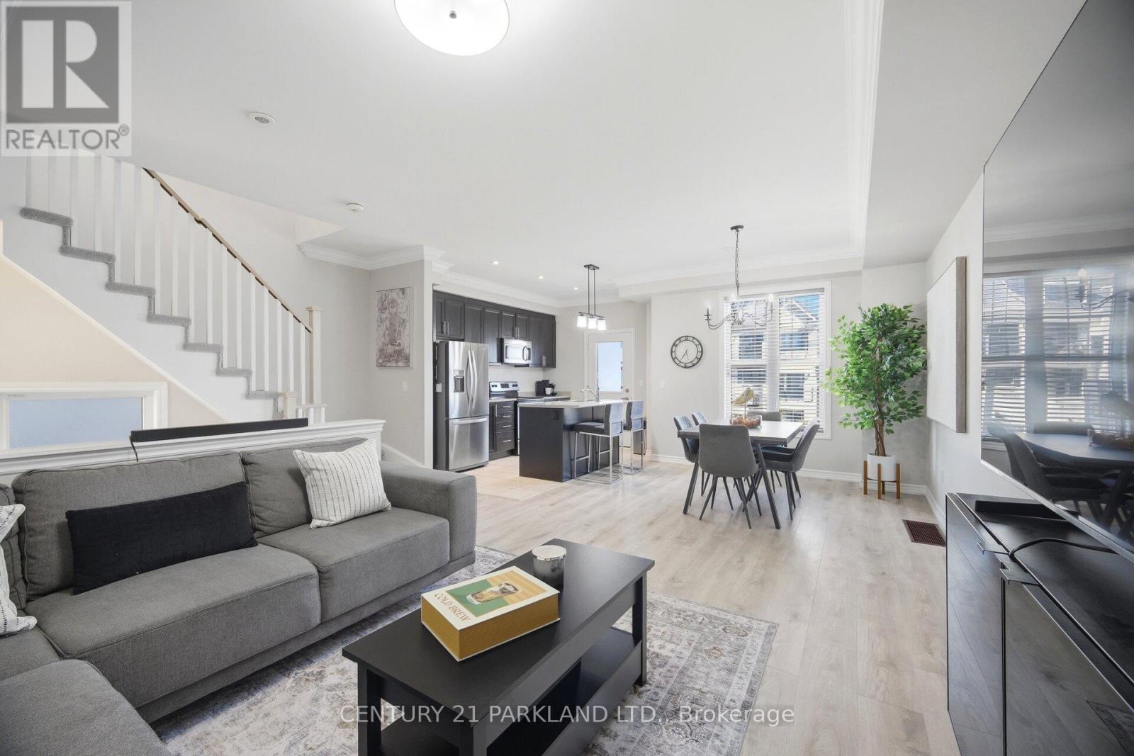 18 WIMSHAW LANE - 6