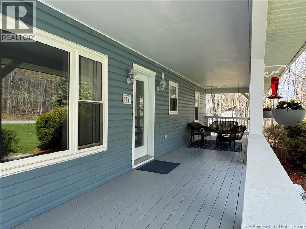 24 Mountain View Crescent - 2