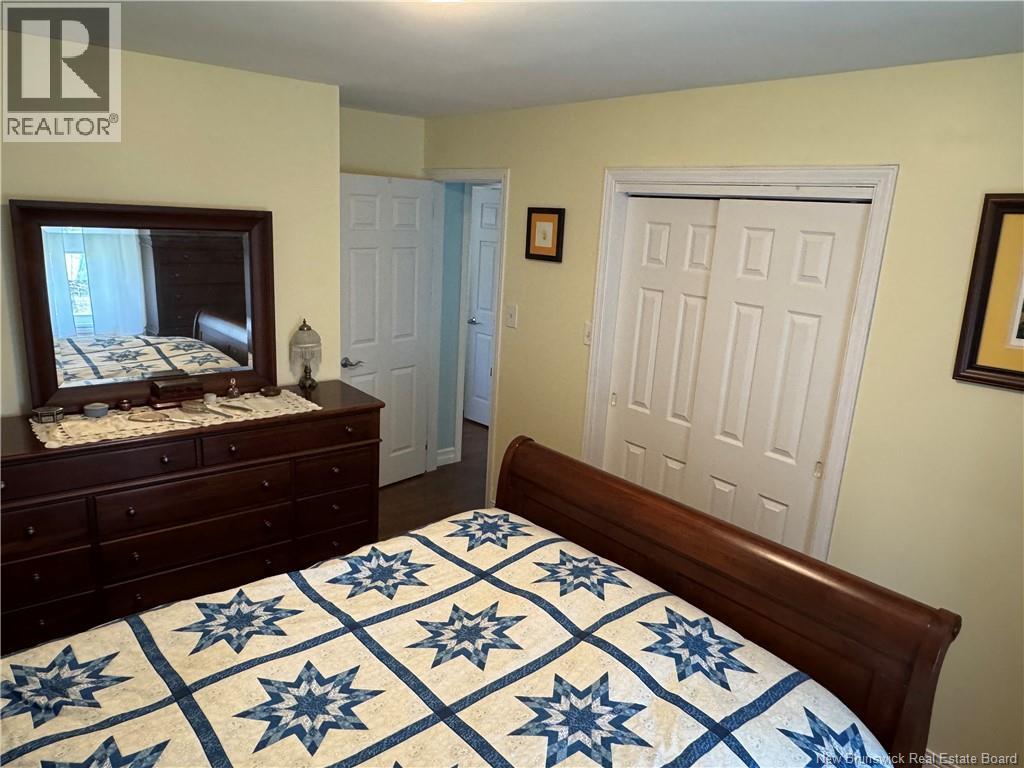 24 Mountain View Crescent - 28