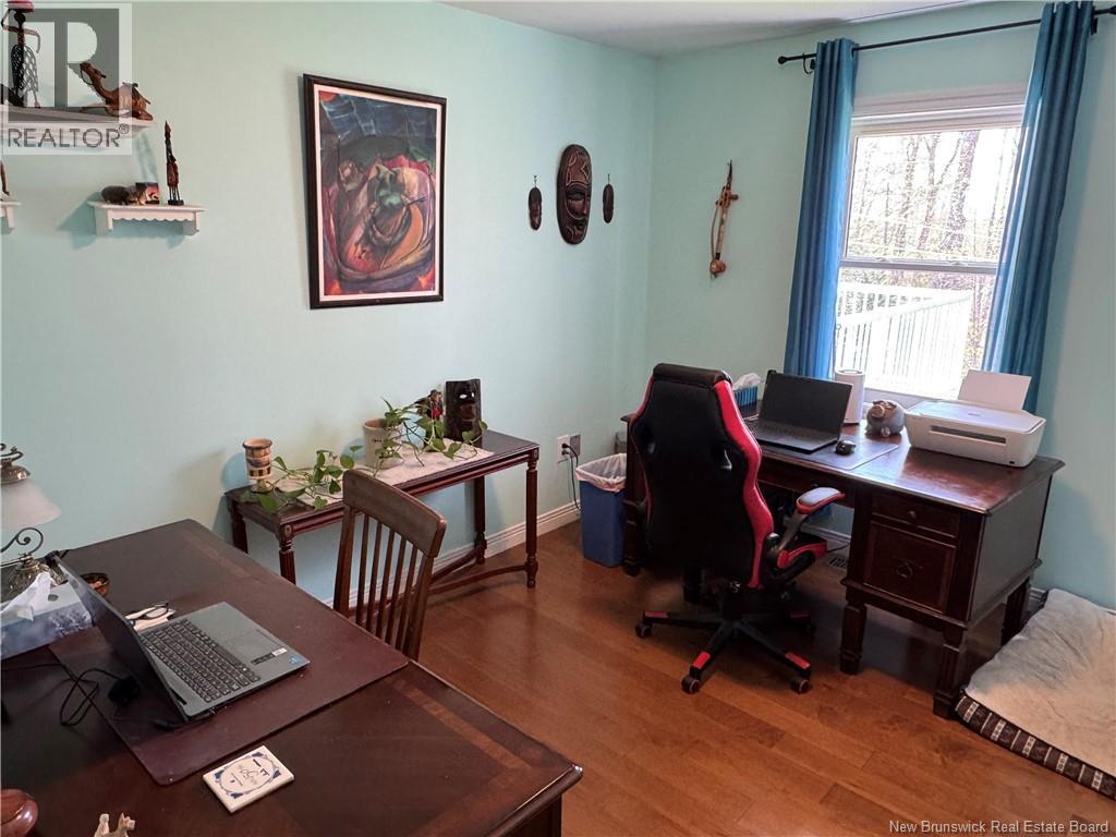 24 Mountain View Crescent - Image 33