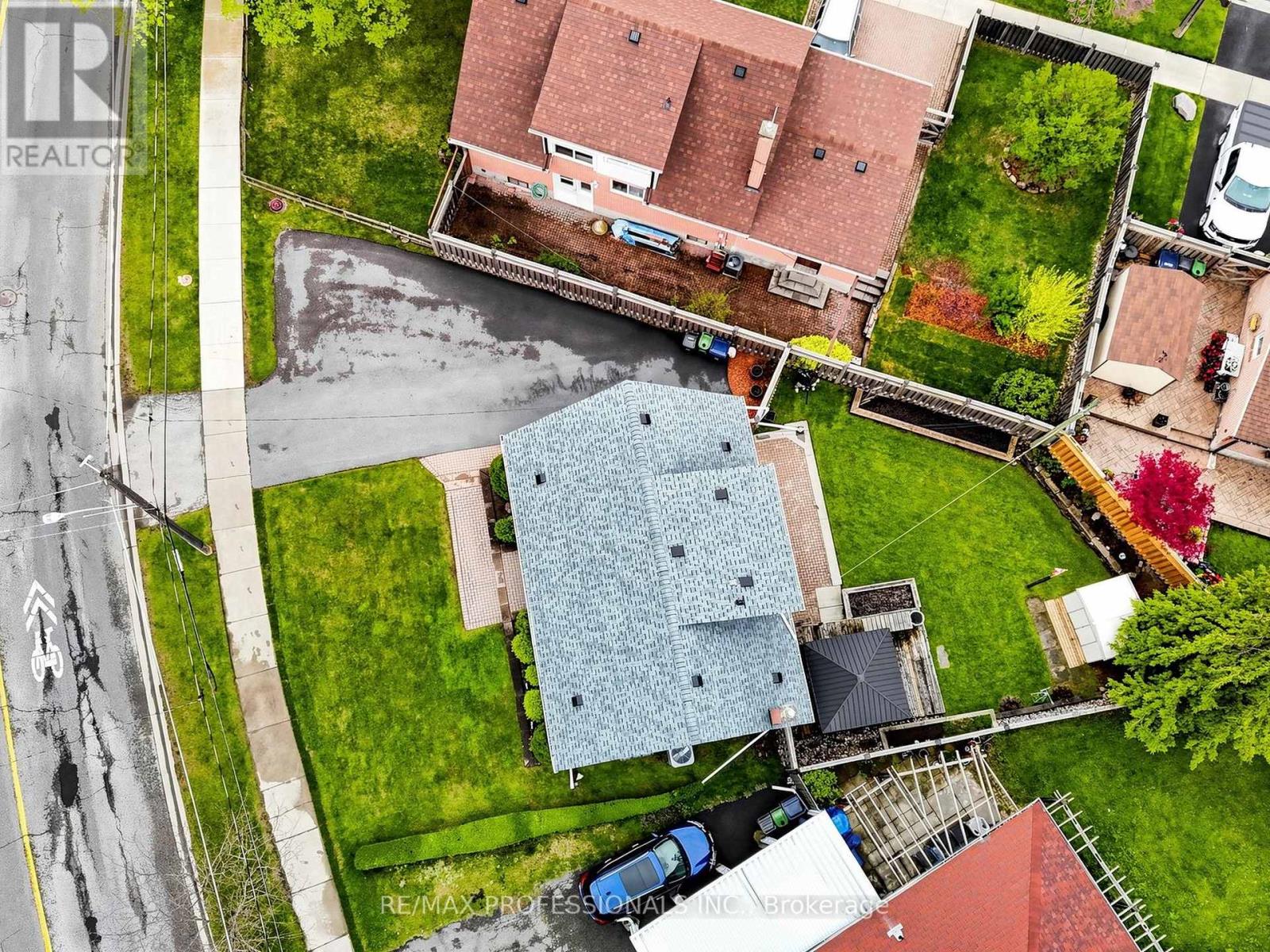 177 ELMHURST DRIVE - 34