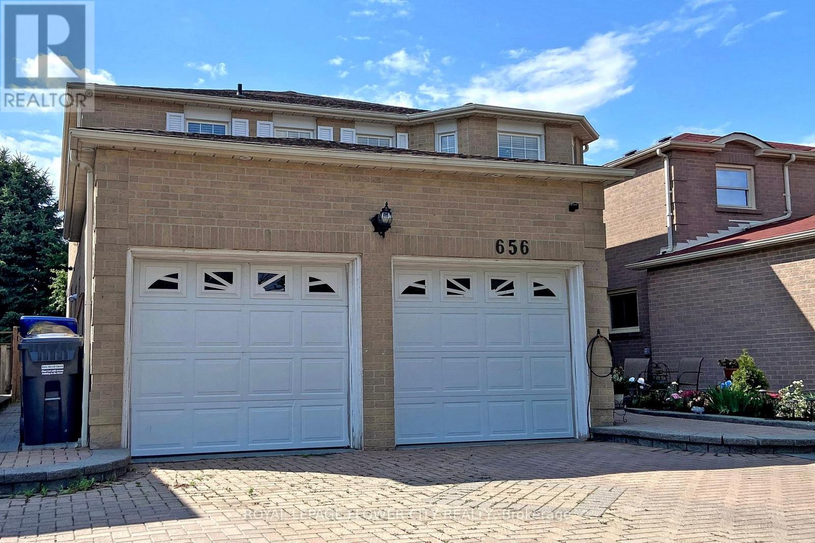 656 ESPRIT CRESCENT - 2