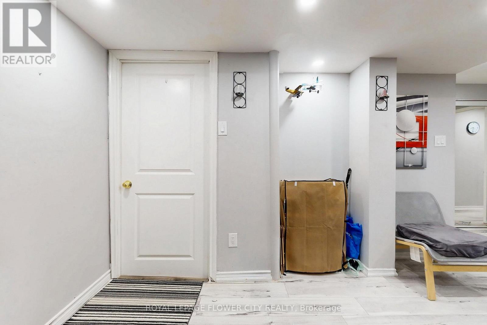 656 ESPRIT CRESCENT - 42