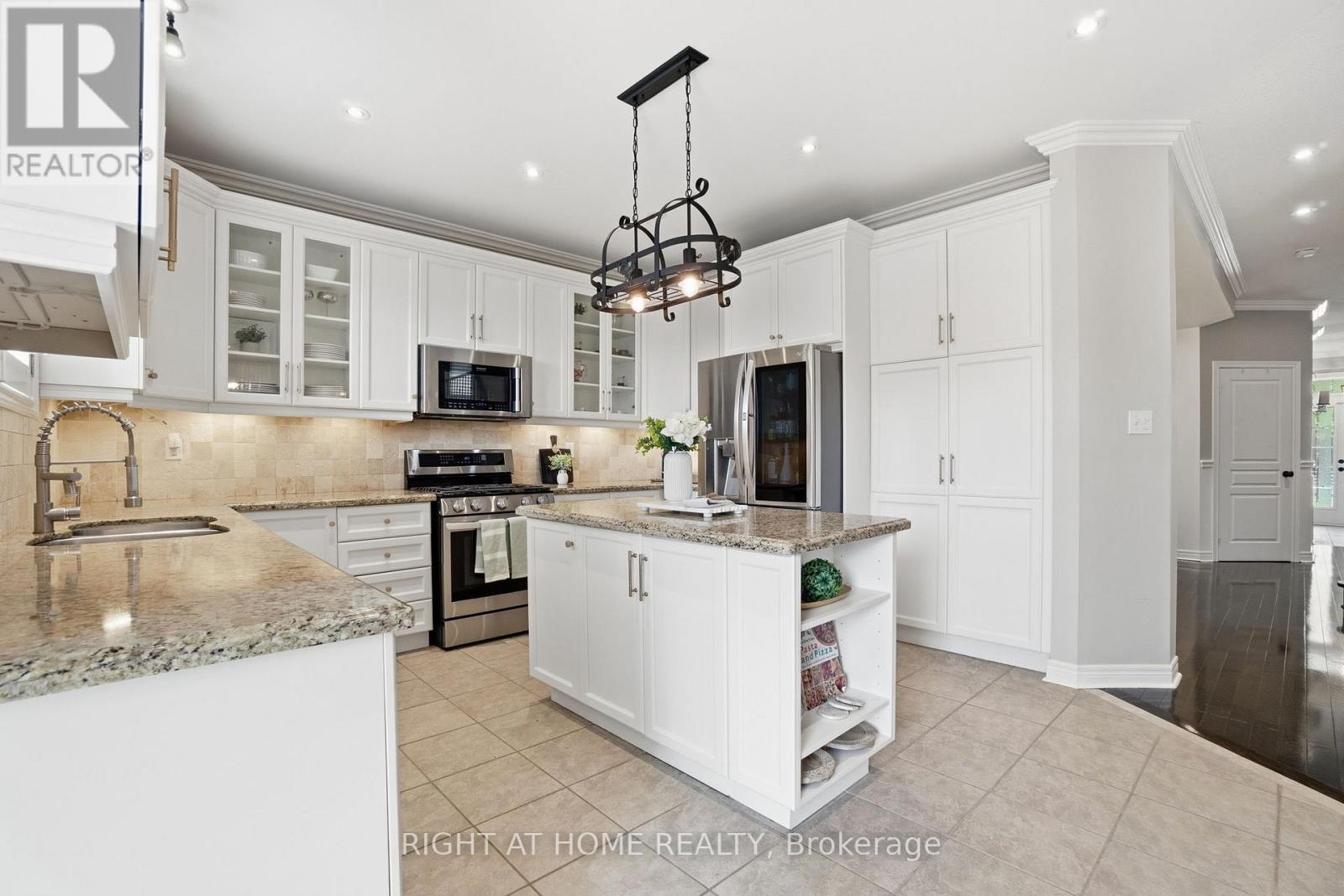 2461 WHISTLING SPRINGS CRESCENT - 12