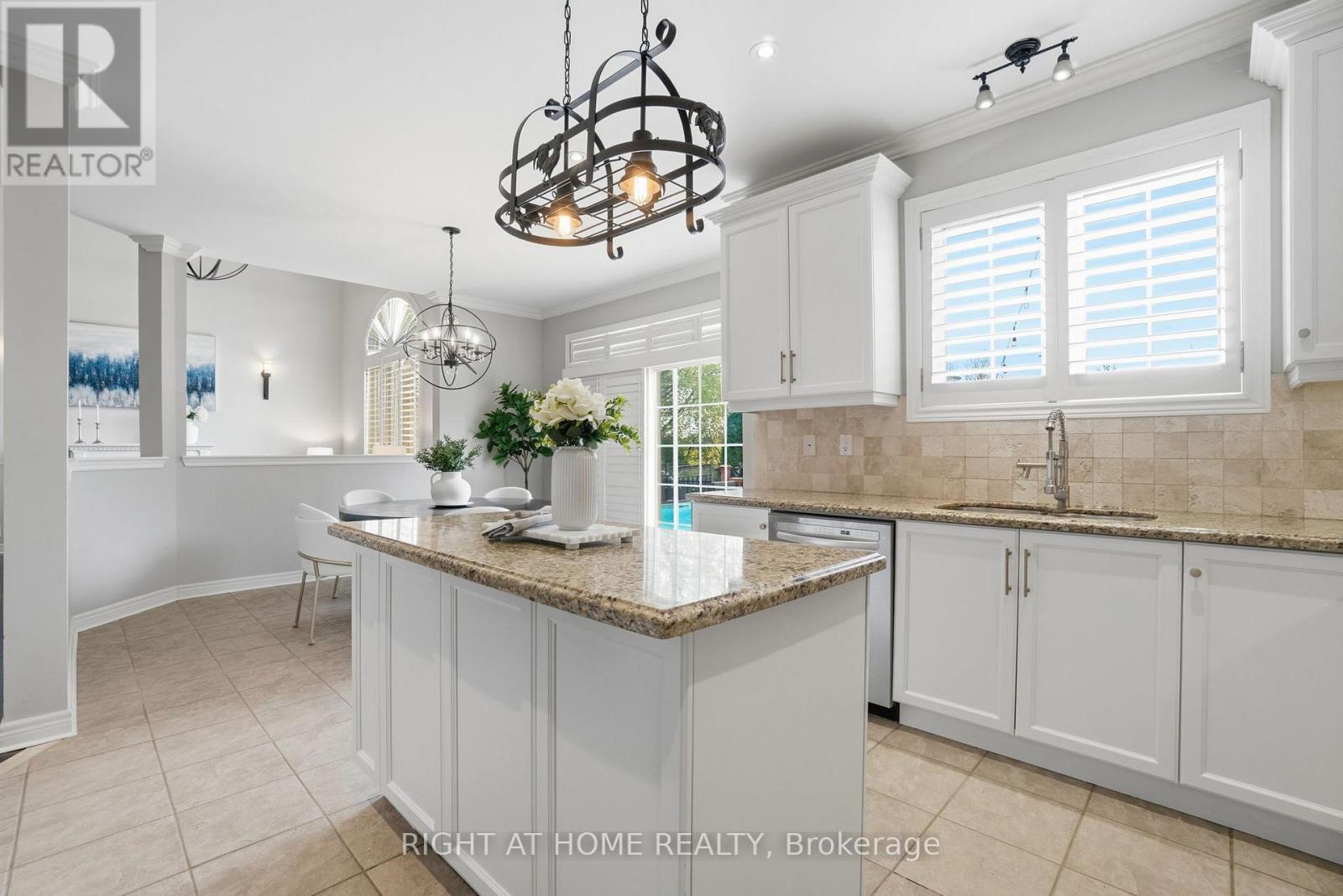 2461 WHISTLING SPRINGS CRESCENT - 13