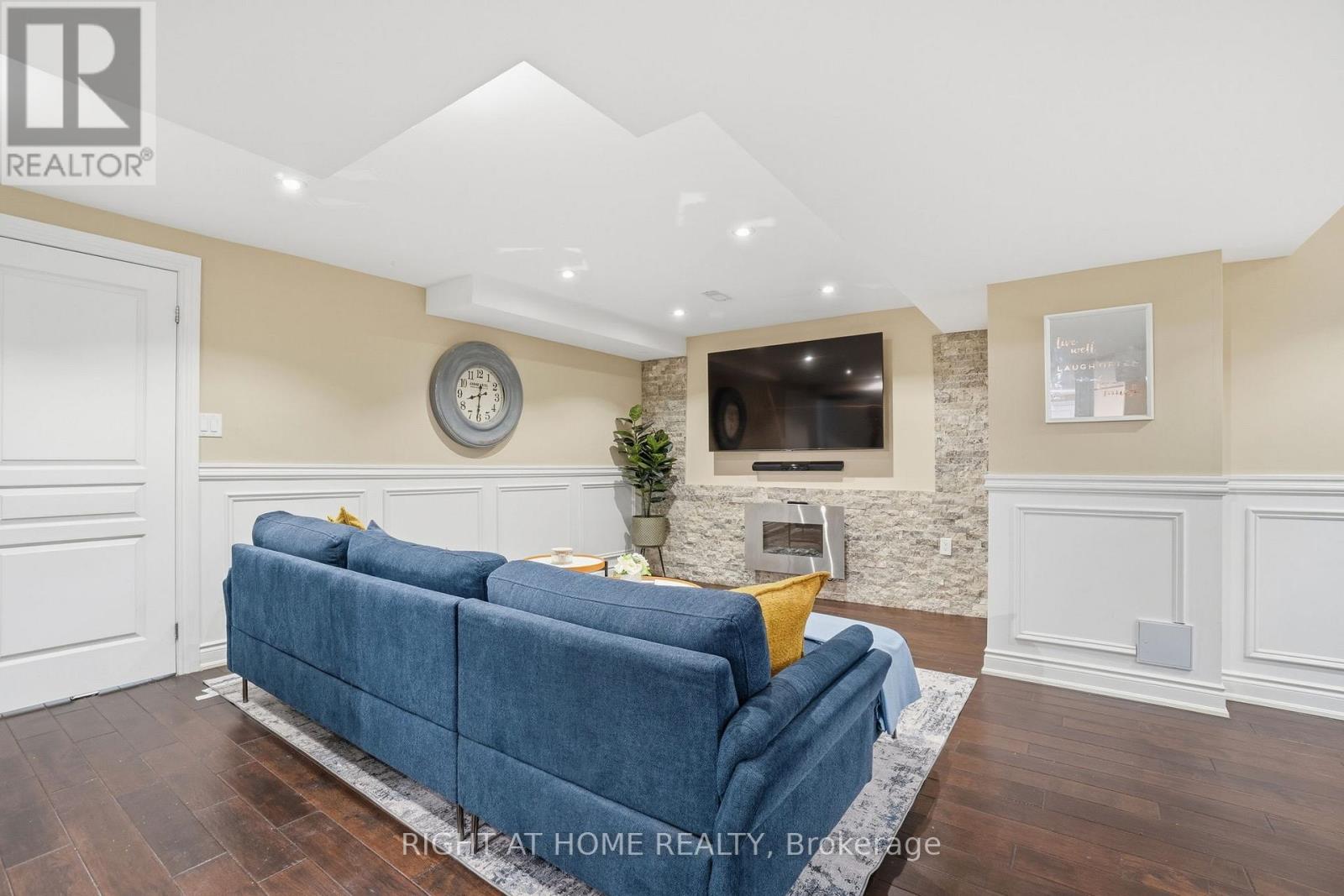 2461 WHISTLING SPRINGS CRESCENT - 37