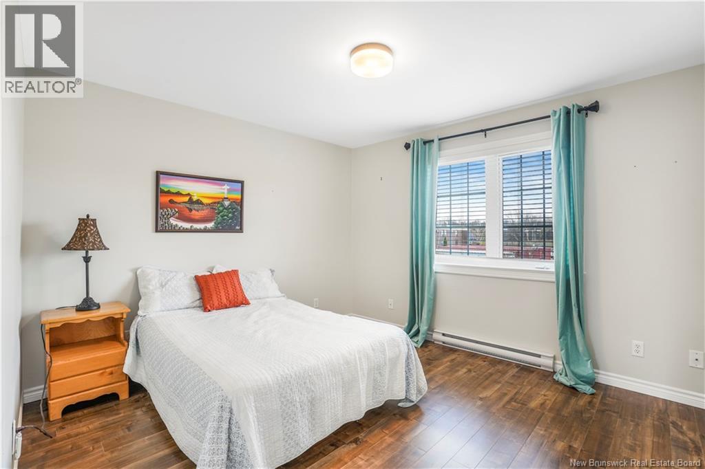 #1 508 Riverside Drive - 32