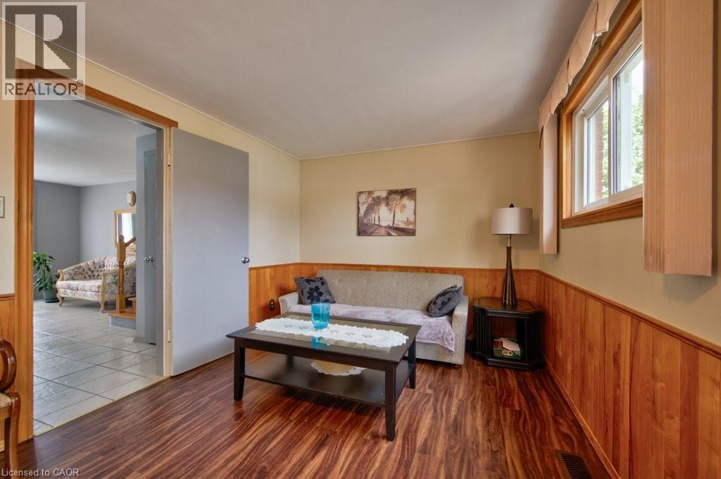 34 WESTWOOD Crescent - 10