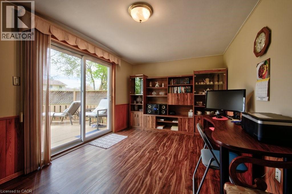 34 WESTWOOD Crescent, Kitchener, Ontario, N2M2L8 — Photo 35