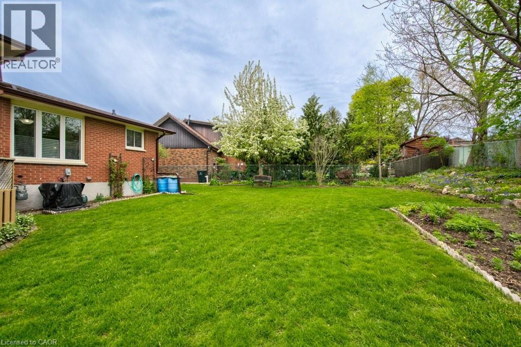 34 WESTWOOD Crescent - 45