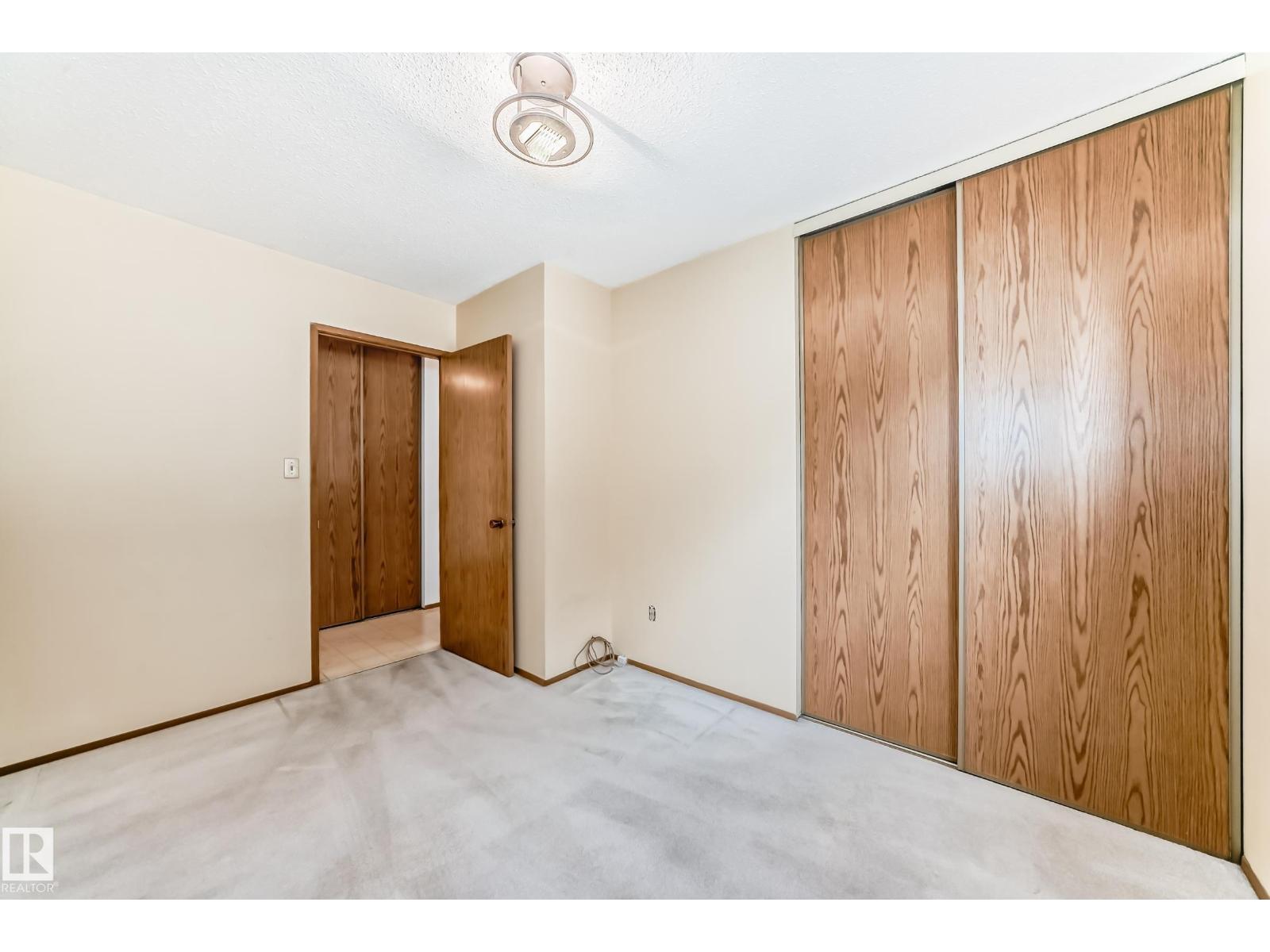 9528 189 ST NW - 17