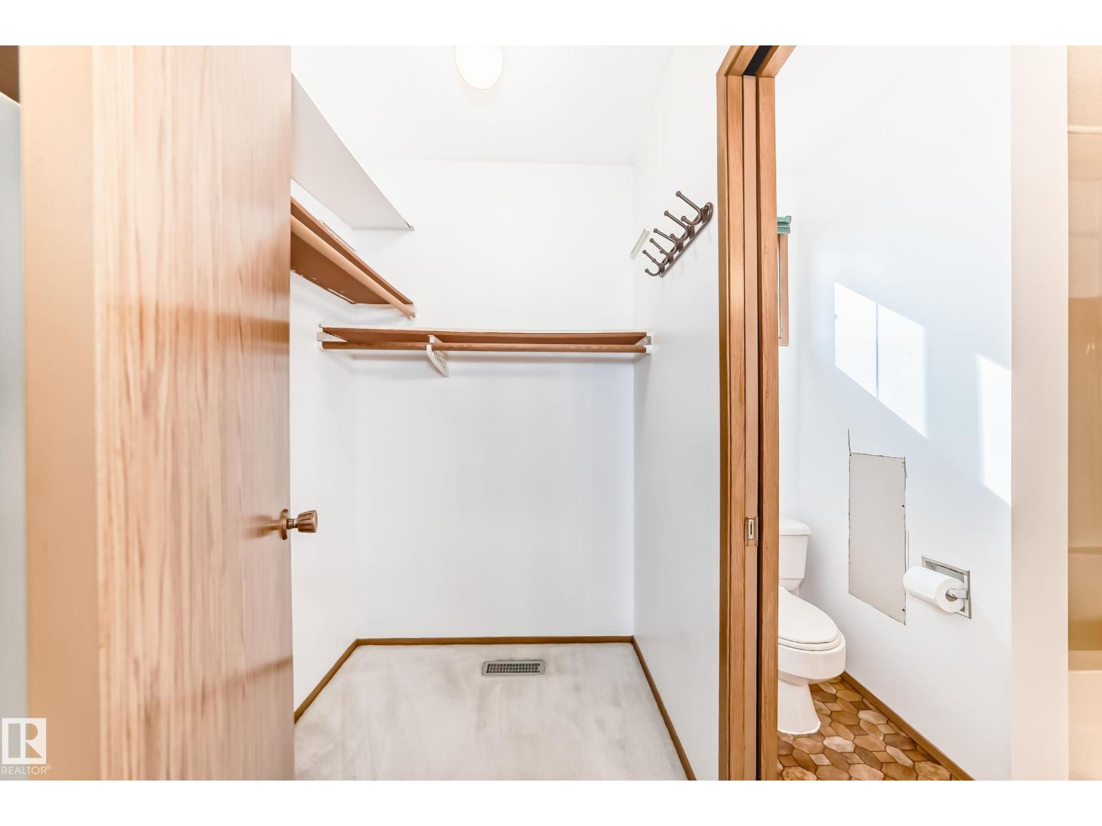 9528 189 ST NW - 27