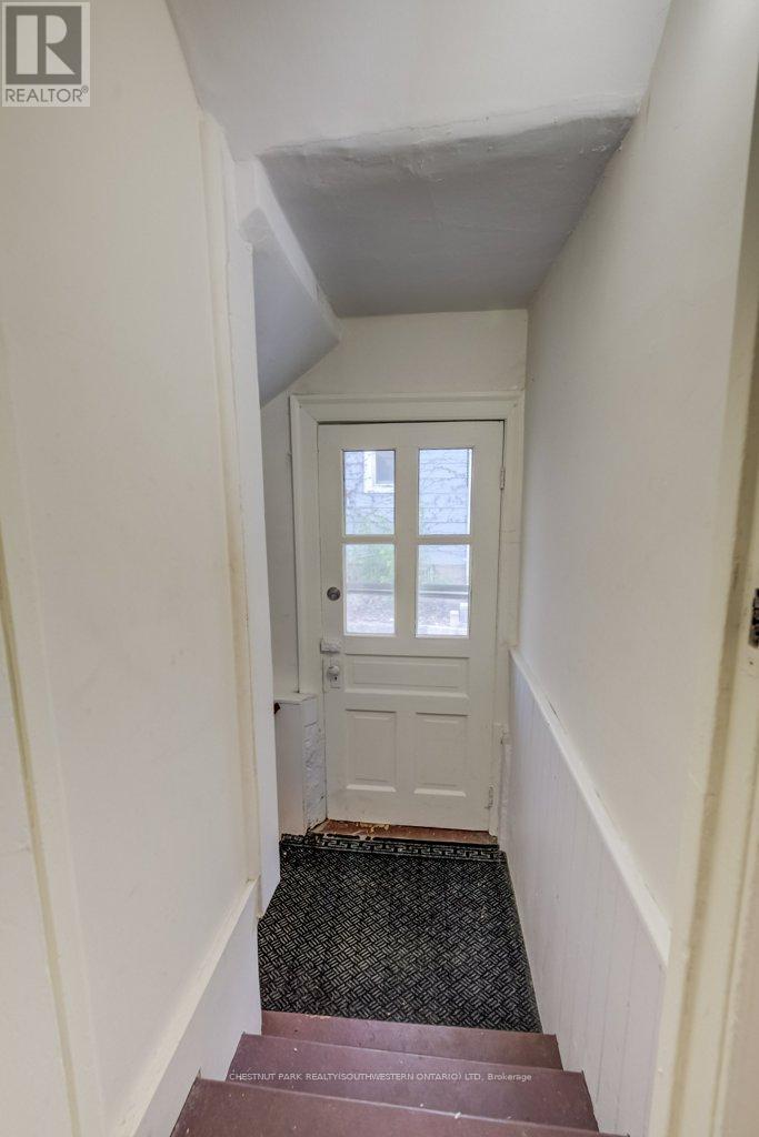 10 MARSHALL STREET - 21