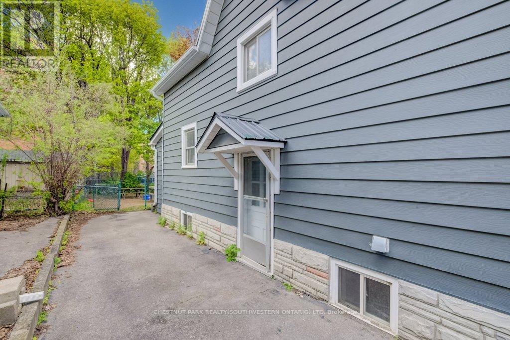 10 MARSHALL STREET - 28