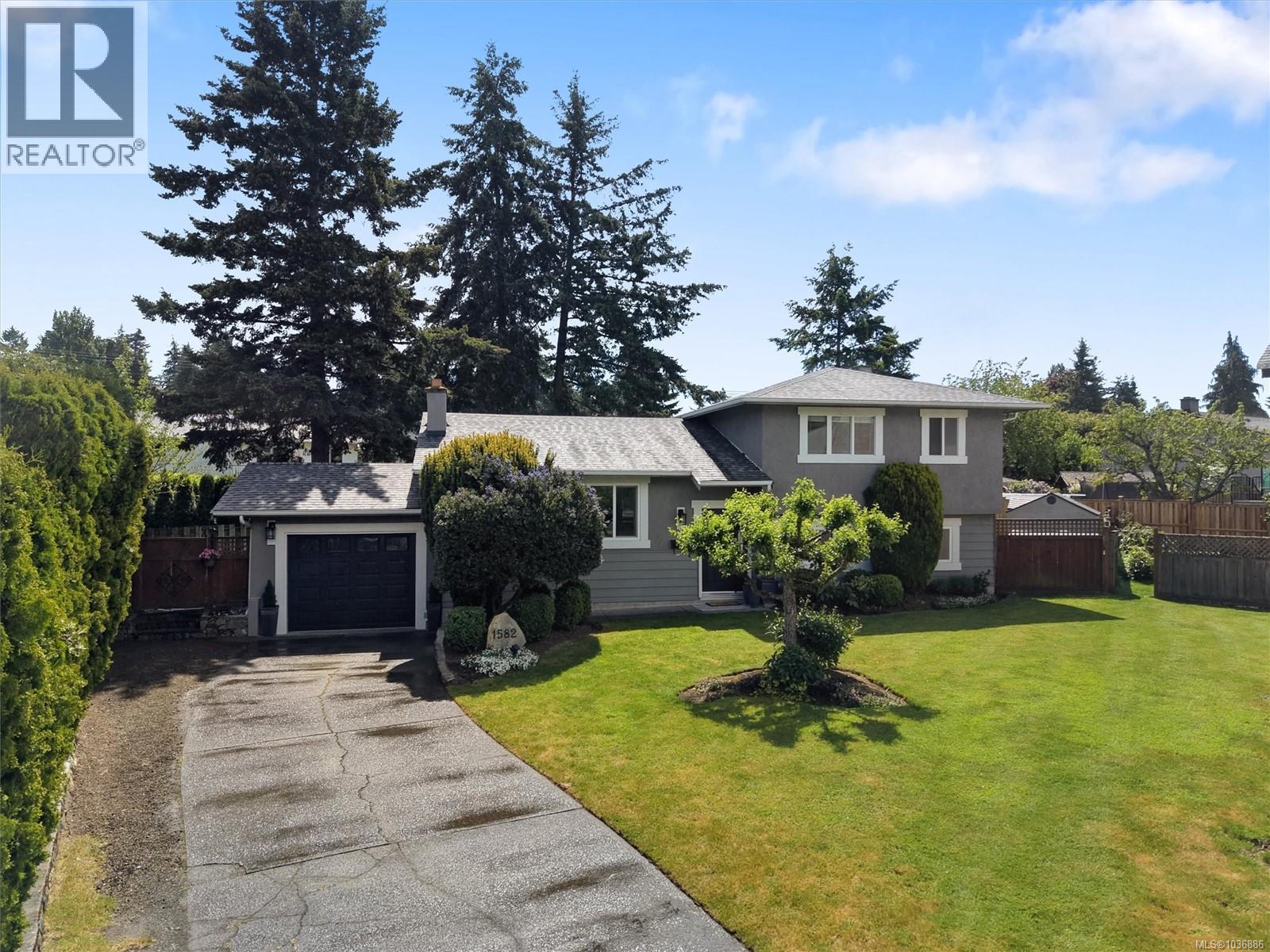 1582 Fremont Pl - 36