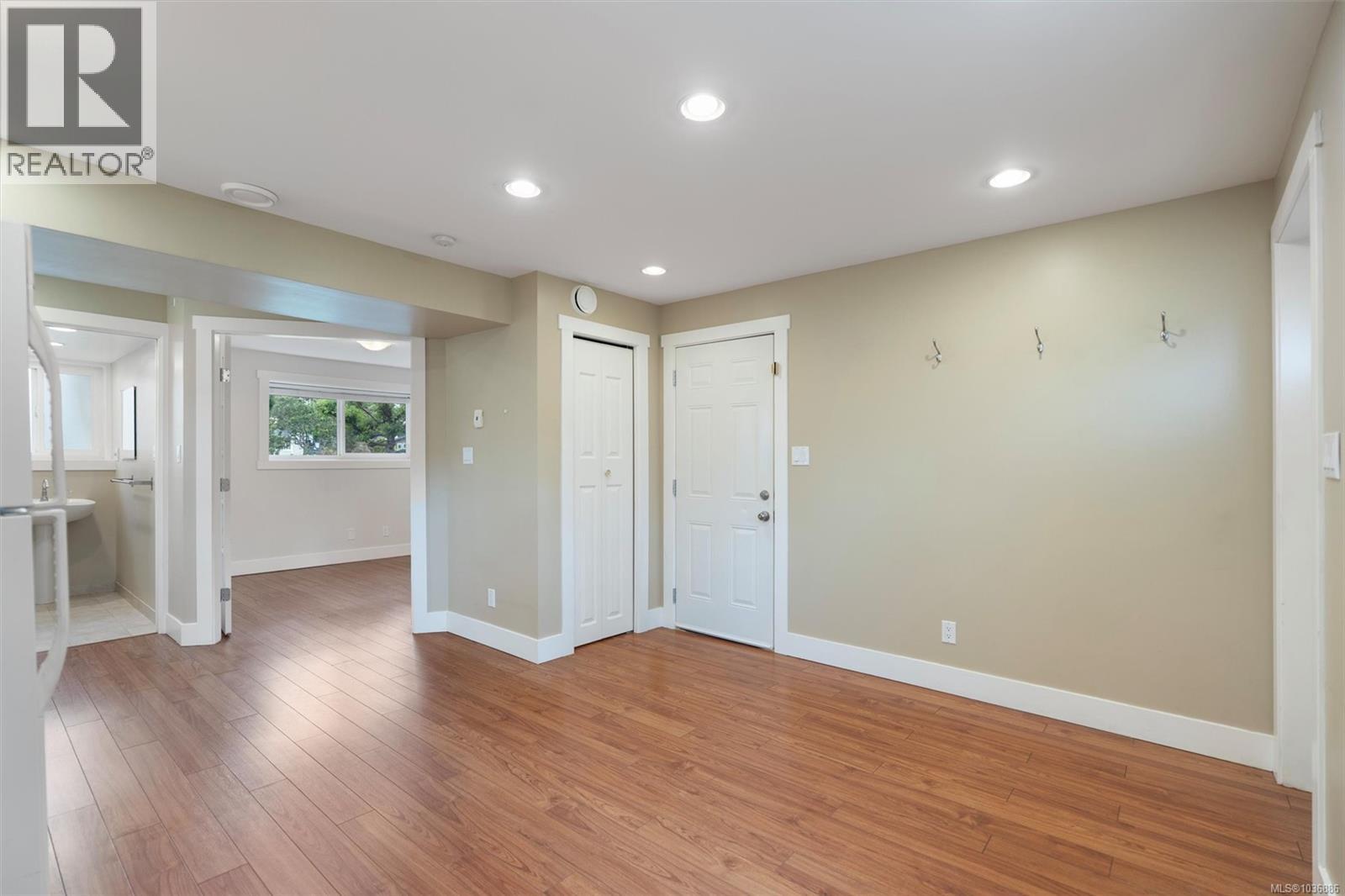1582 Fremont Pl - 22