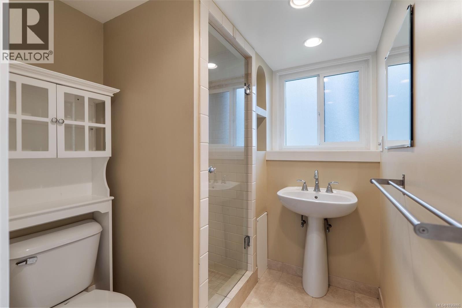 1582 Fremont Pl - 27