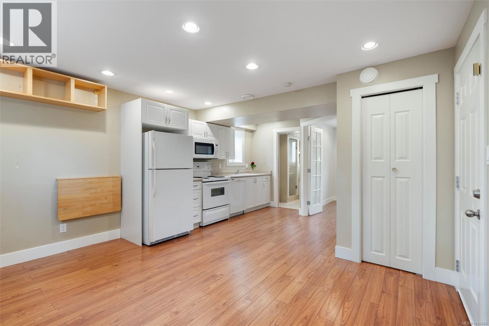 1582 Fremont Pl - 21