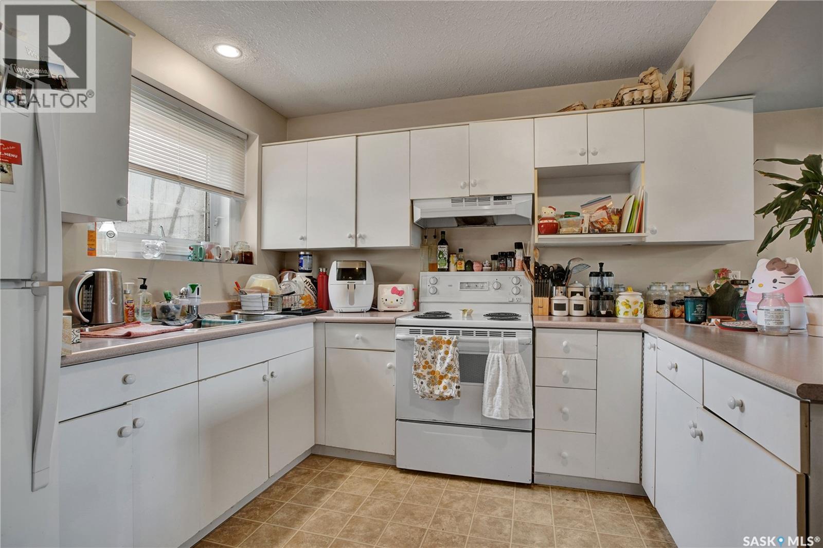 1418 B AVENUE N - 22