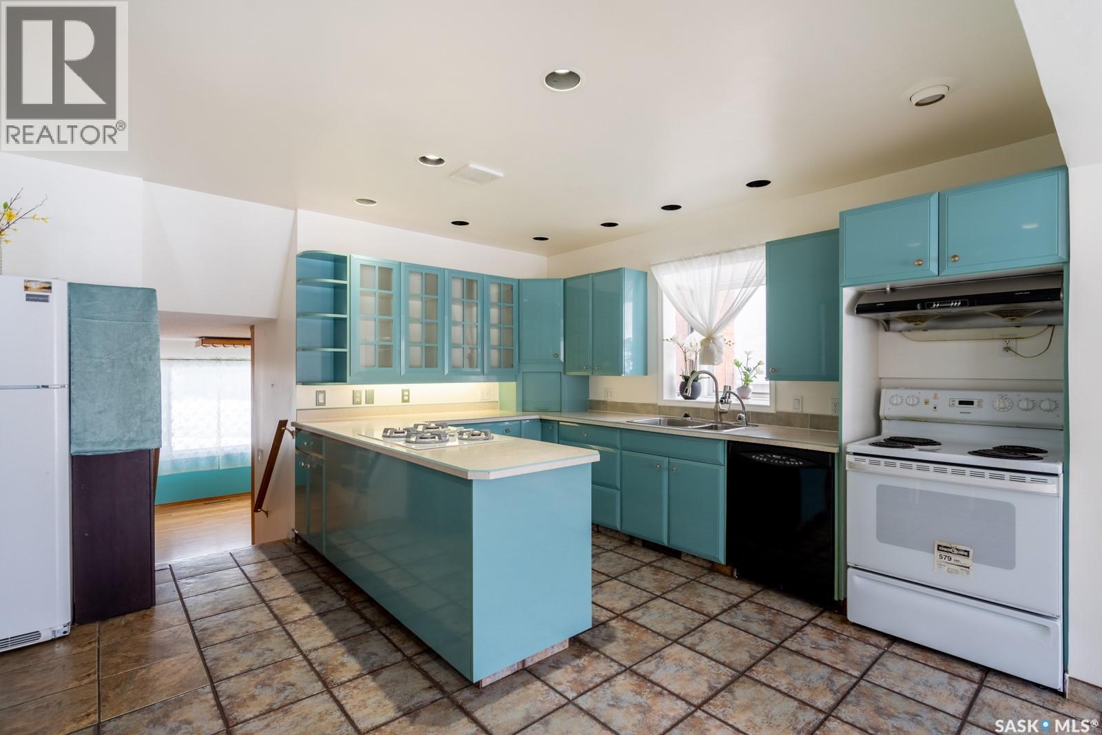 6 Hogarth PLACE - 7