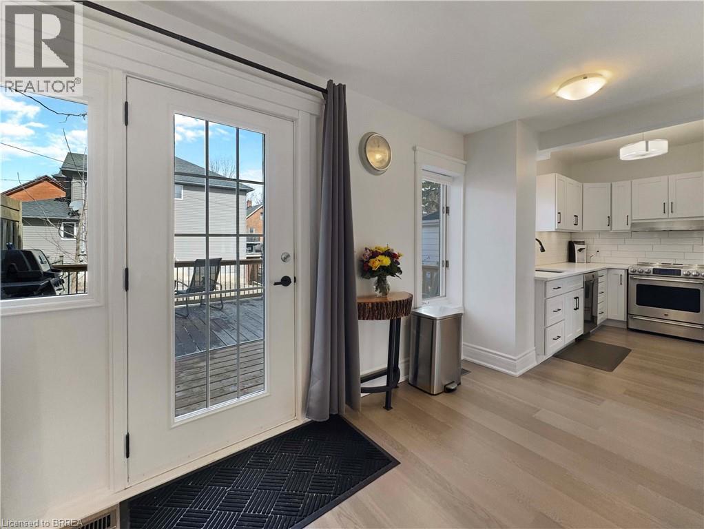 575 GEORGE Street - 11