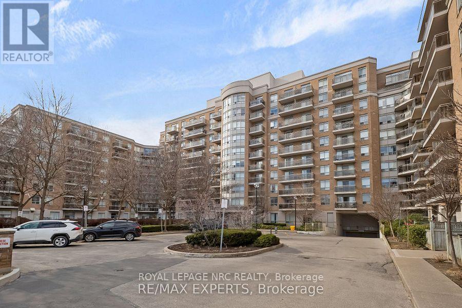 #223 650 LAWRENCE AVENUE W - 19