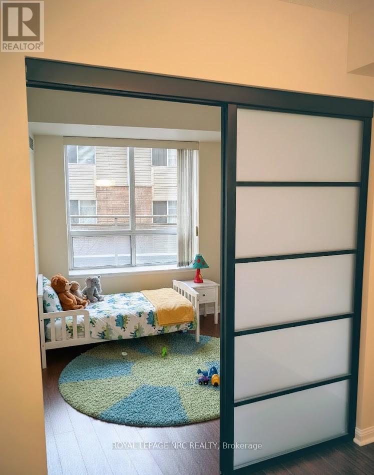 #223 650 LAWRENCE AVENUE W - 15