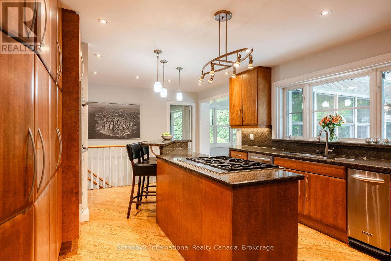 237 BURGUNDY DRIVE - 12