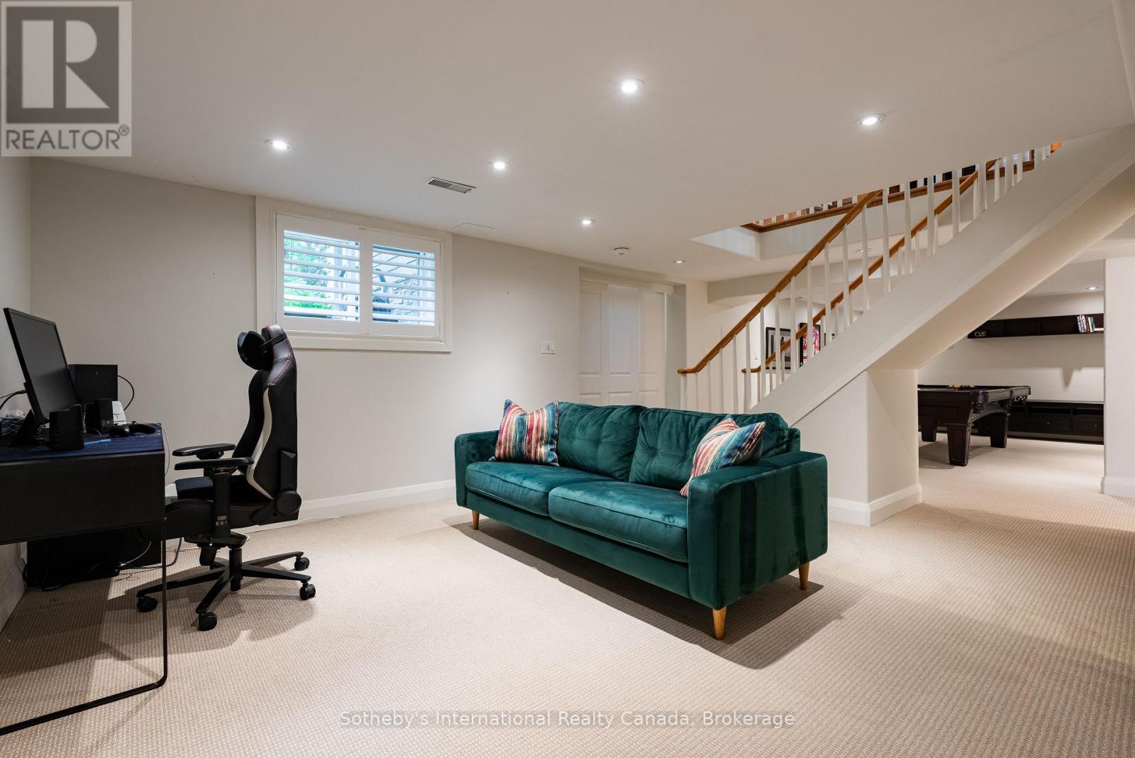 237 BURGUNDY DRIVE - 27