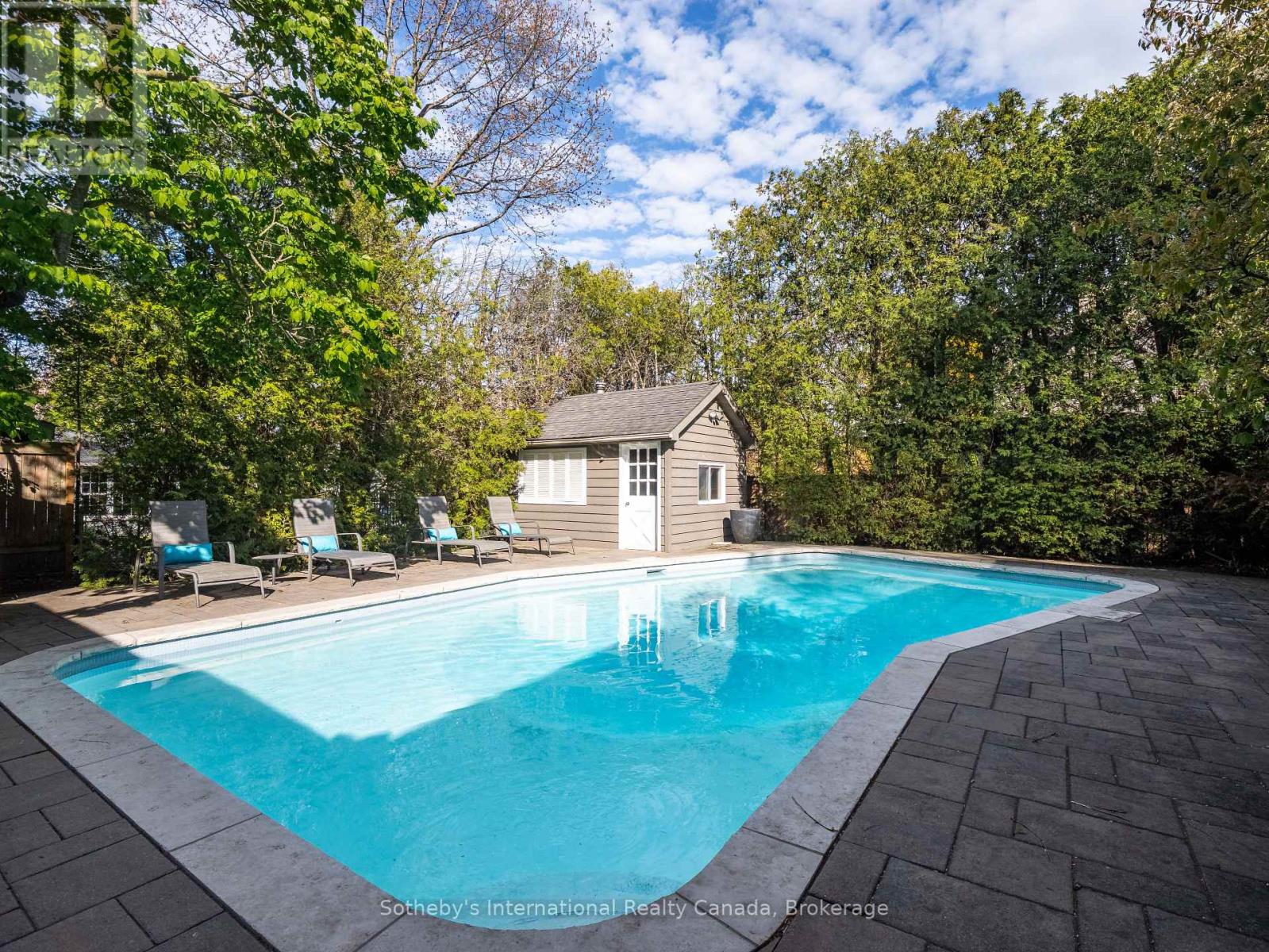 237 BURGUNDY DRIVE - 41