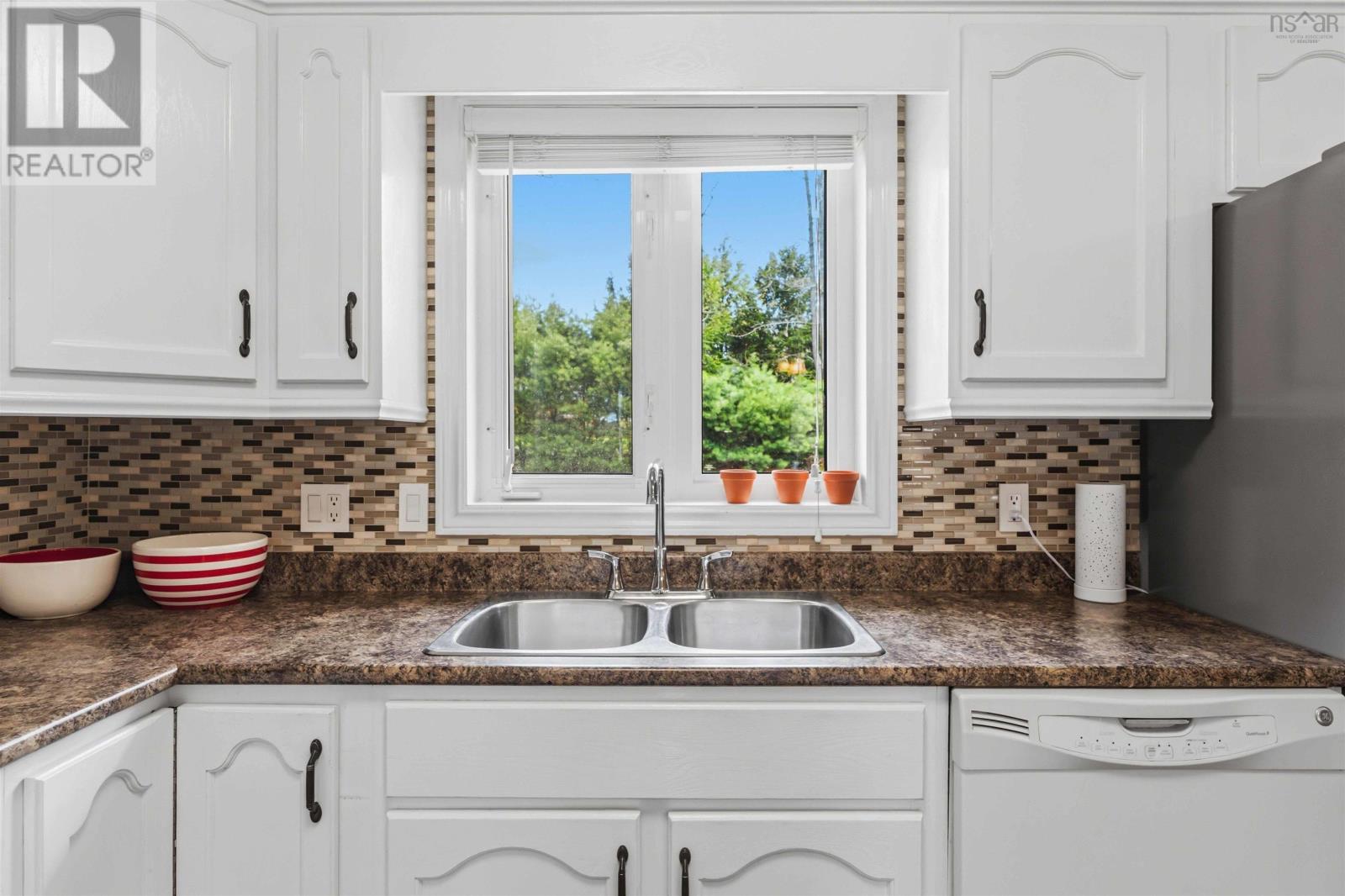 Property 36 of 49 of 2774 Poplar Drive Coldbrook NS B4R 1A8