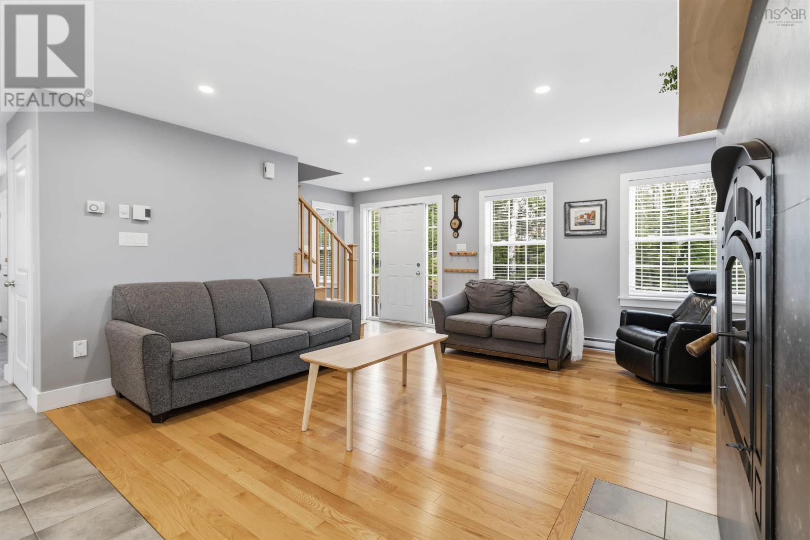 Property 32 of 49 of 176 Clivedon Court