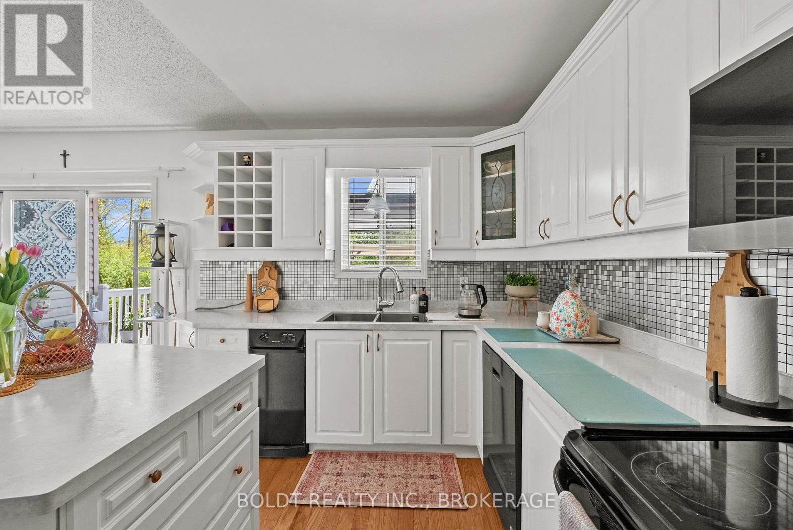 4333 SOUTHERLAND COURT - 14