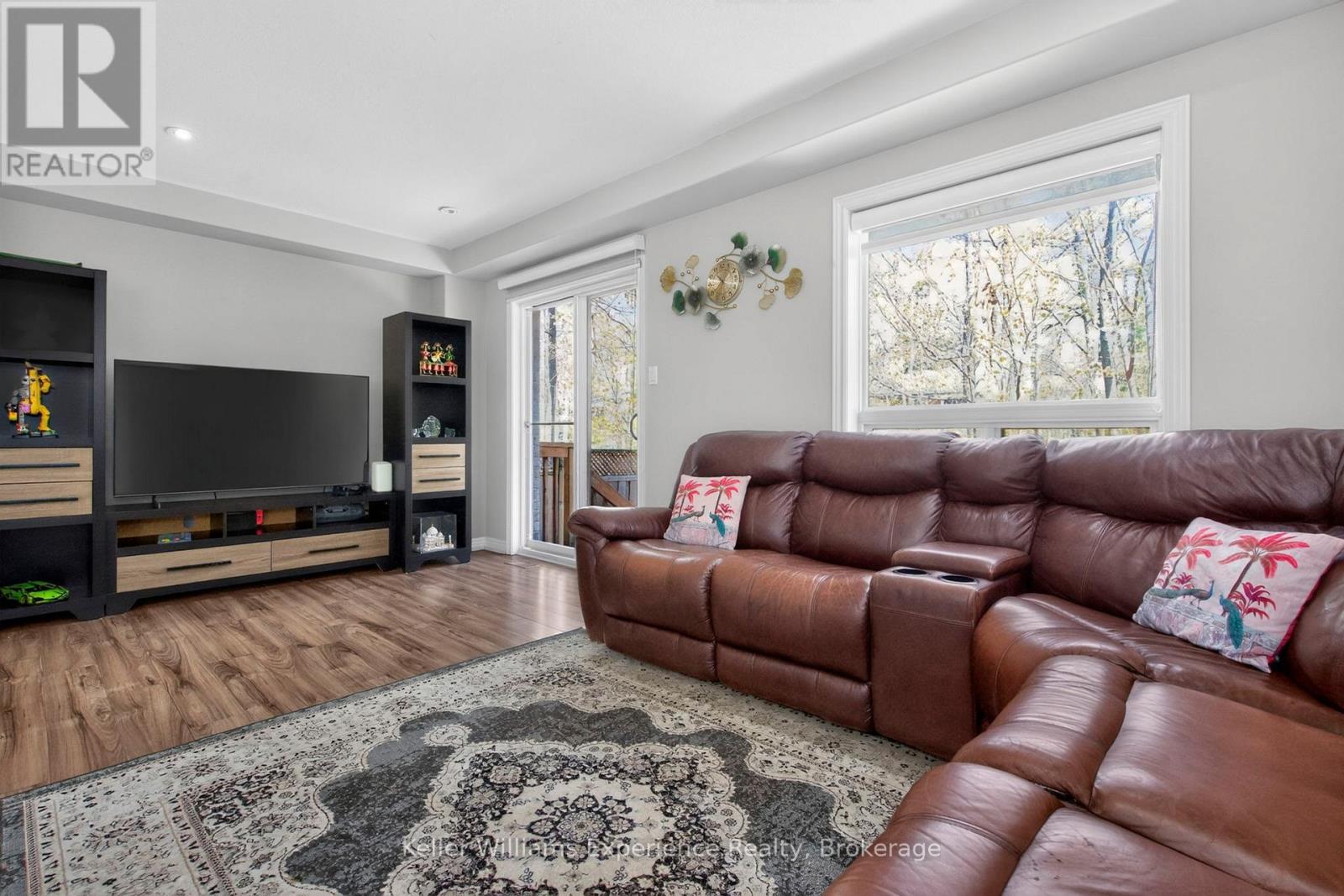 992 COOK DRIVE - 12