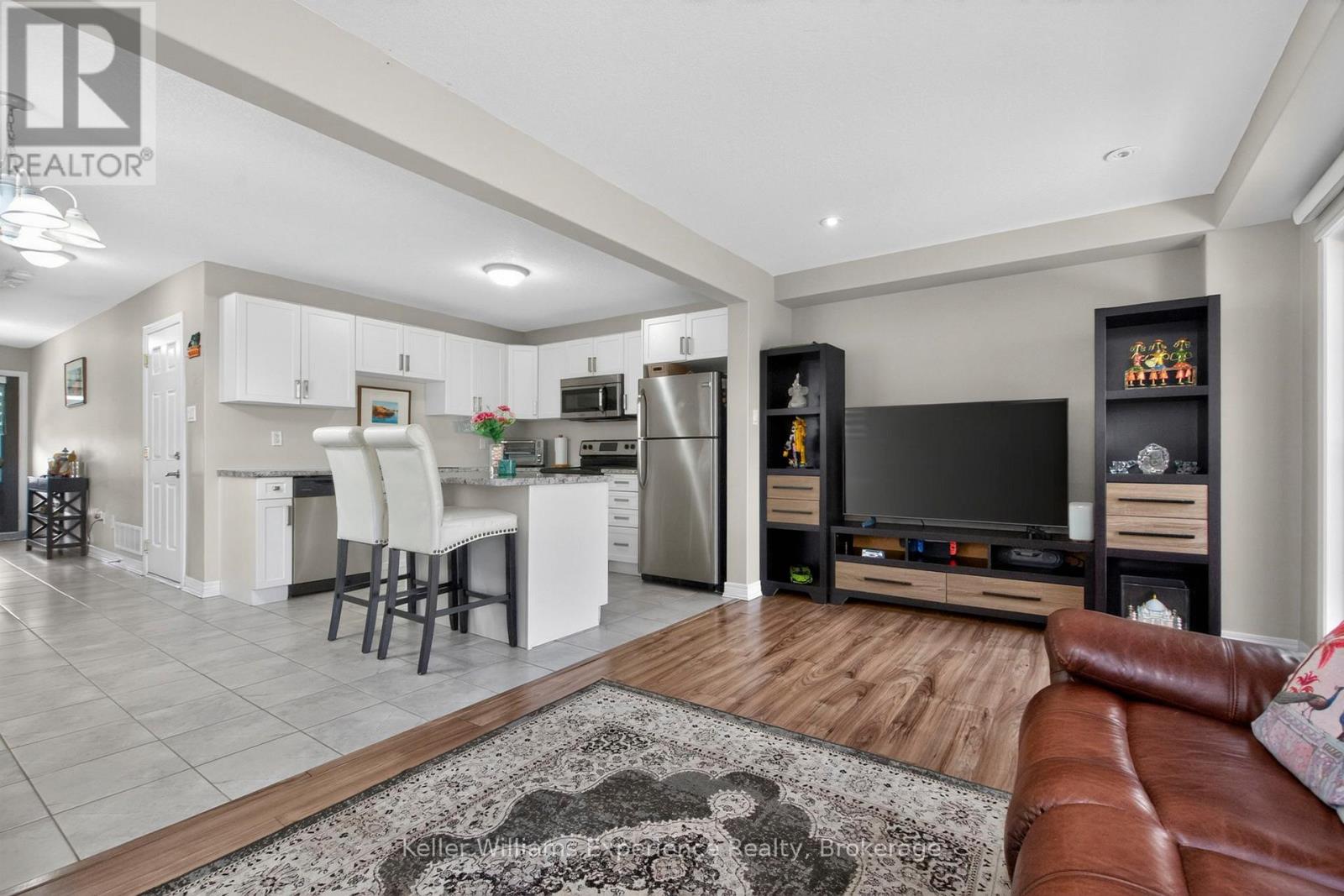 992 COOK DRIVE - 13