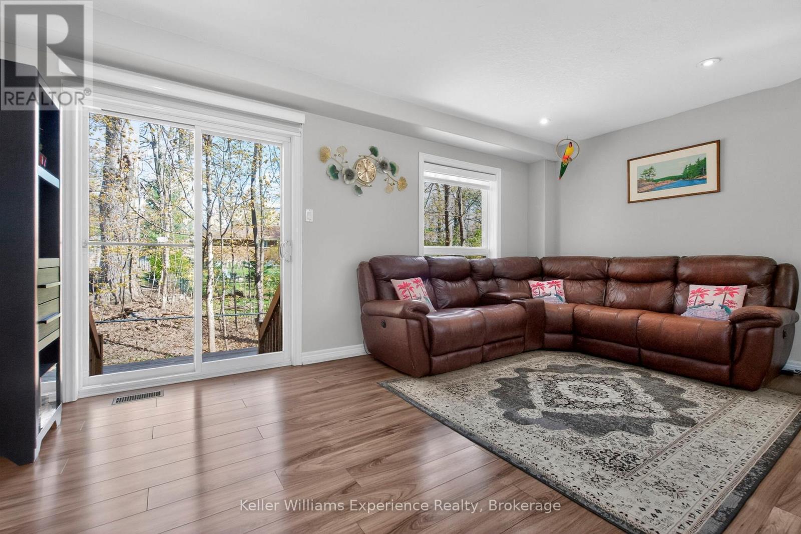 992 COOK DRIVE - 15