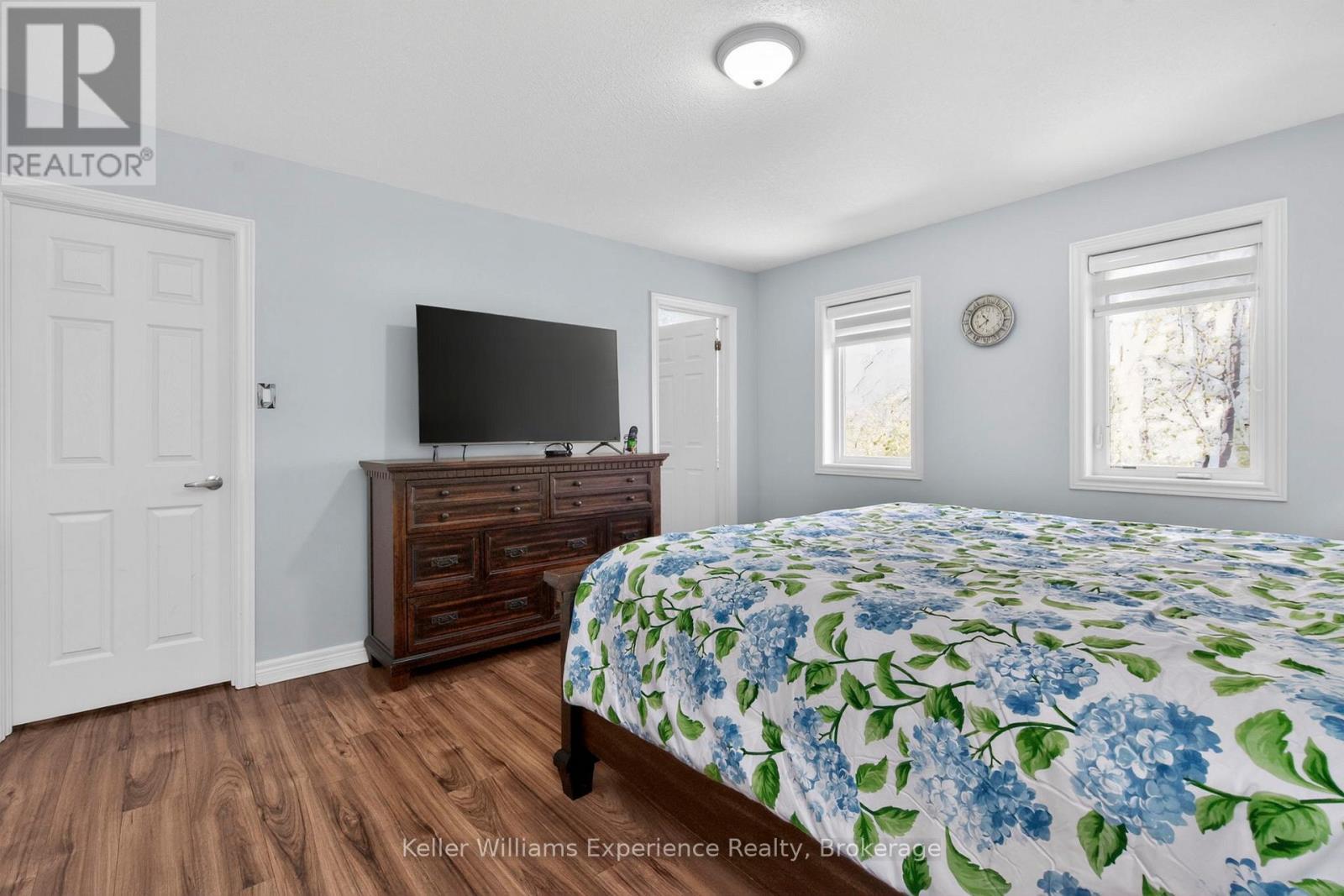 992 COOK DRIVE - 18