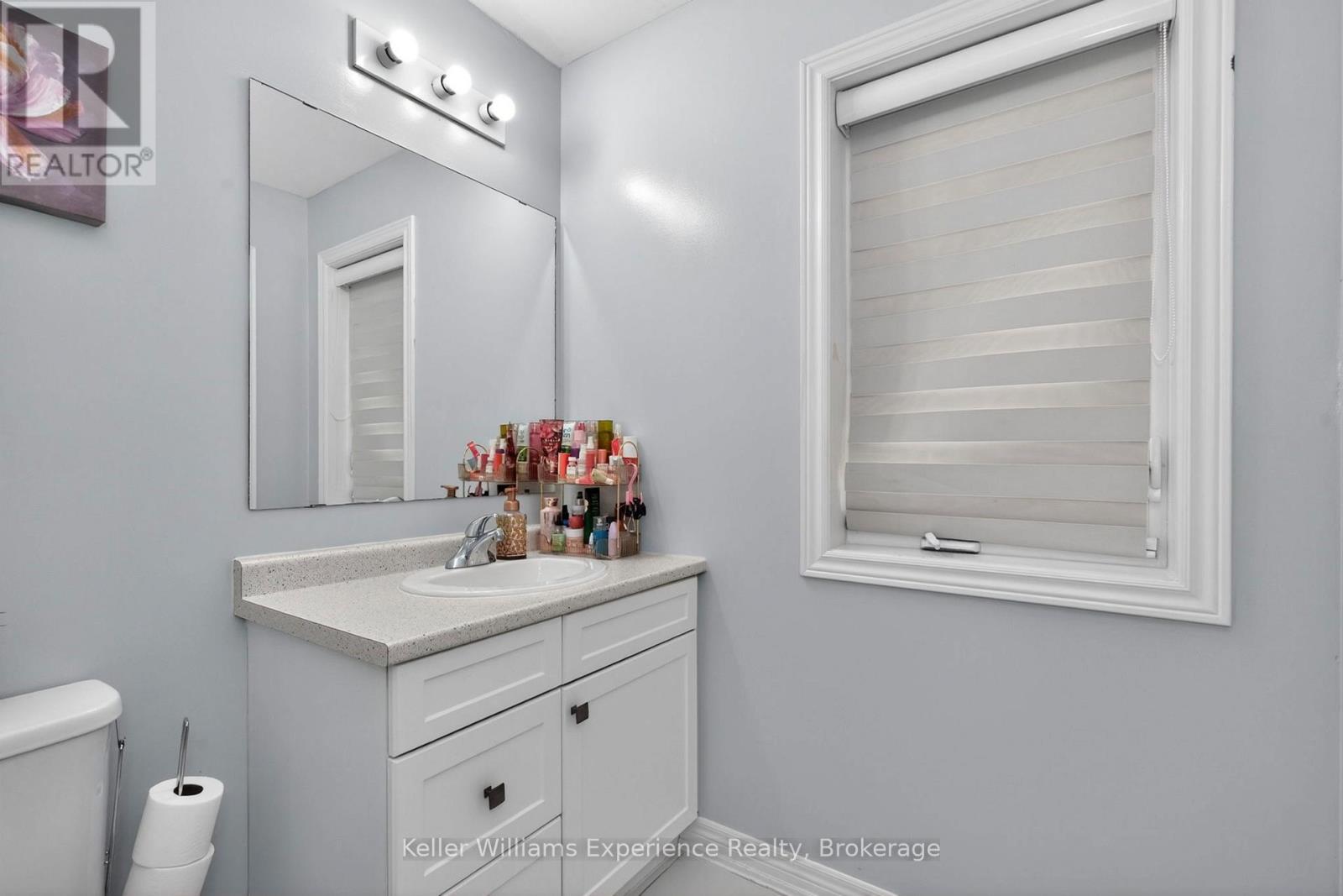 992 COOK DRIVE - 22